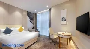 Image of GreenTree Eastern Hotel Shenzhen Nanshan District Qianhai Free Trade Zone Lilin Metro Station