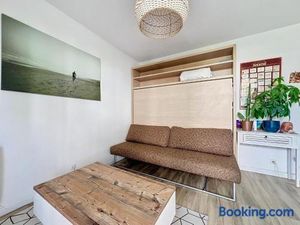 Image of Studio tout confort avec piscine