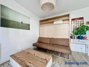 Image of Studio tout confort avec piscine