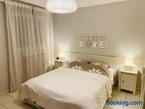 Image of Sweet Home - 55m2 appt, garden, swimming pool, parking