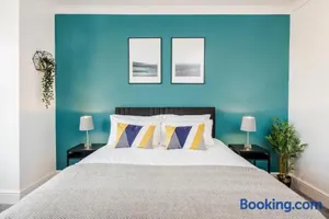 Image of Business & Leisure 2 BR & Parking by Damask Homes