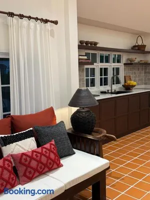 Image of 10mins to BKK airport 3BR Group Stay