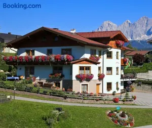 Image of Haus Alpenglühn