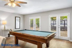 Image of Modern Comforts, Classic Charm: Neighborhood Gem