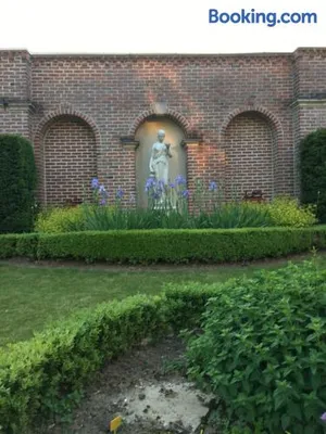 Image of Entre Cour et Jardin