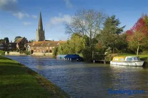 Image of 1 bedroom flat sleeps 4 in Abingdon Oxfordshire