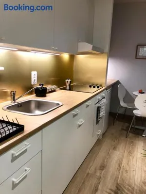 Image of Cool & Central 2 bedroom in heart of Eaux-vives