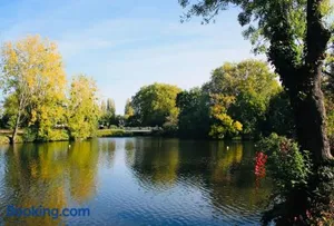 Image of Châteaux de la Loire - Près de Tours - Cottage EAU CALME en Bord de Lac