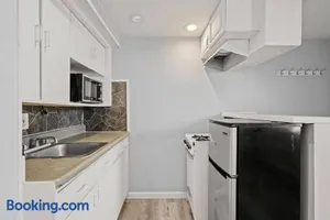 Image of Charming retro property!