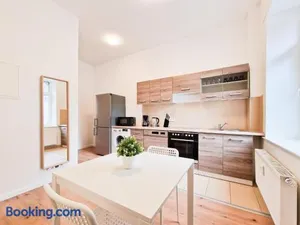 Image of Tolstov Apartments - 1 or 4 Room Apartments - 15 Min to Messe DUS - 10 Min Old Town DUS