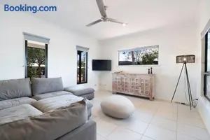 Image of The Beachwood Nest