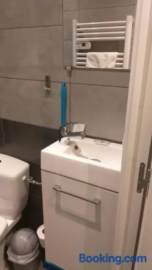 Image of Mon petit nid d'amour au cœur historique de Frejus