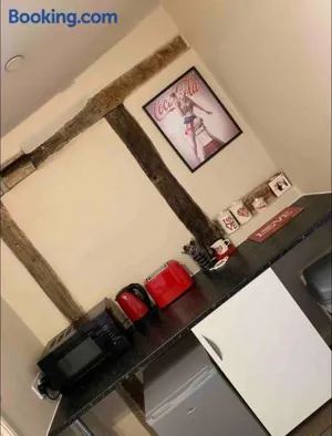 Image of Studio Double. Own bathroom, shared kitchen