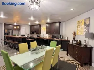 Image of 3BR Rambler w/ Large Kitchen near Boeing & Amazon