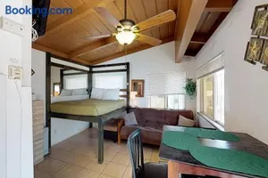 Image of Sweet Sunset Studio Charming Condo with Lovely Views, Free WiFi - Close to Beach and Boardwalk