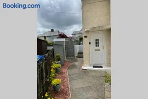 Image of Beautiful two bedroom flat by the Loch