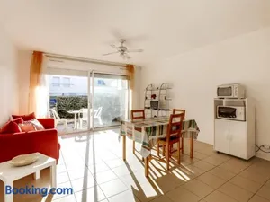 Image of Biscarrosse Plage : T2 avec Terrasse, à 50m de l’Océan et Proche Centre, Parking Privé - FR-1-521-62