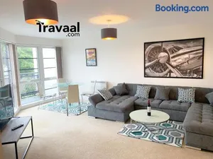 Image of Travaal.©om - 2 Bed Serviced Apartment Farnborough