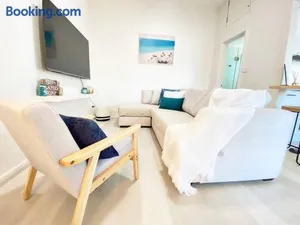 Image of The Beach Pad - Renovated 1BR Steps from Towradgi