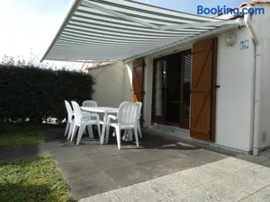 Image of Maison cosy avec terrasse et accès piscine, Notre-Dame-de-Monts - 4 pers - FR-1-540-316