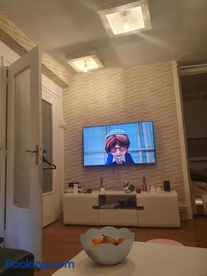 Image of Appartement La Garenne Jacuzzi et Balcon à 15 min de Paris JO 2024 et Stade de France TARIFS PRIVILEGES SEMAINE OU MOIS DISPONIBLE