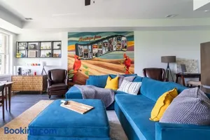 Image of Valparaiso Lakeside Retreat King Bed, Lake Views