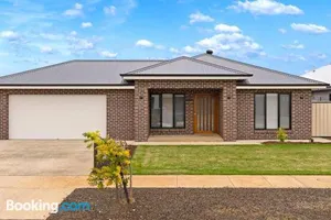 Image of Popular Luxury Villa Kialla Shepparton