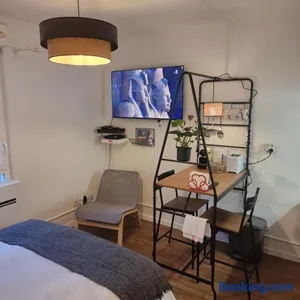 Image of Lyon Montchat Villeurbanne Studio refait à neuf climatisé et parking privé