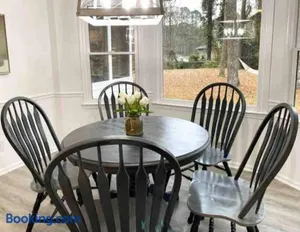 Image of Colonial Stay- 7 BR-up to 14 Guests
