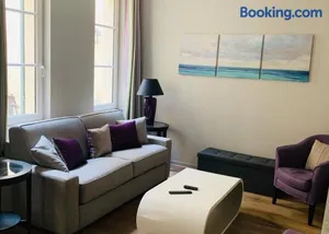 Image of Appartement Versailles quartier Notre Dame au pied du Chateau avec Parking