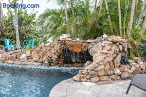 Image of Grotto Pool House, 3 bed, 2 bath, IMG 3 miles, AMI