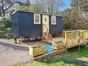 Image of annes hatch hut