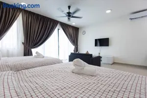 Image of Studio Room next to SCCC at Trefoil Setia Alam for 2-4 pax