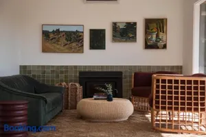 Image of Log Box Red Hill