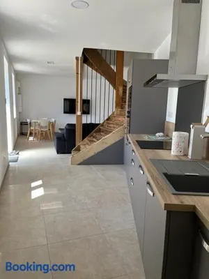 Image of Superbe maison de ville, rénovée à 15 min de Lyon