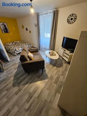 Image of Appartements entiers proche Aéroport - ZAC Chesnes - CNPE du Bugey Check-In 24h7J