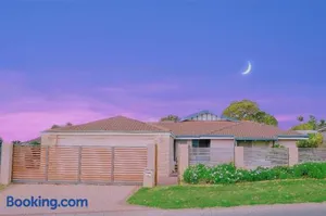 Image of 5BR Serene Retreat - Park & Poolside