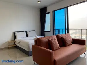 Image of Trefoil Studio Comfy 3-Shah Alam