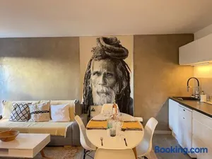 Image of Very nice apartment in residence with pool