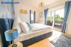 Image of Penthouse-Suite near University