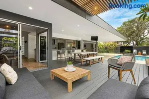 Image of Zinc Casuarina