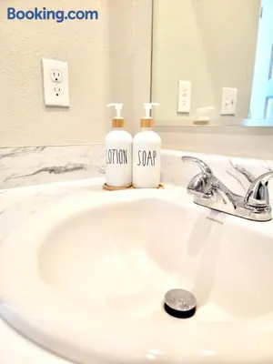 Image of Cozy private room in a new home