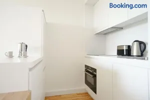 Image of Fine Studio with terrace - 15 Min to Center