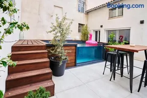 Image of Maison de ville moderne climatisée avec piscine