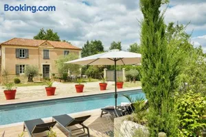 Image of La Bastide 1767 Villa de charme avec piscine 15x5, climatisation, 4 chambres, cuisine extérieur