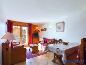 Image of Appartement 3 pièces Sud avec balcon, parking et proche pistes et commerces - FR-1-398-571