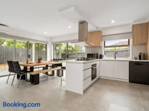 Image of La Bella On Allambi