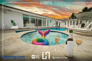 Image of Luxurious Home with BBQ, Hot Tub, Heated Pool & Wifi - L36