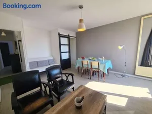 Image of Appartement cosy 4 pers, proche plage et commerces, balcon, parking privé - Saint-Hilaire-de-Riez - FR-1-224C-149