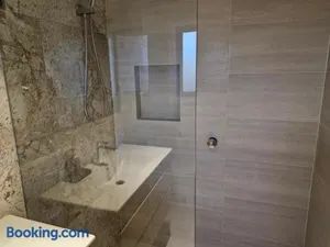 Image of Cosy Secure comfortable for two in Canberra